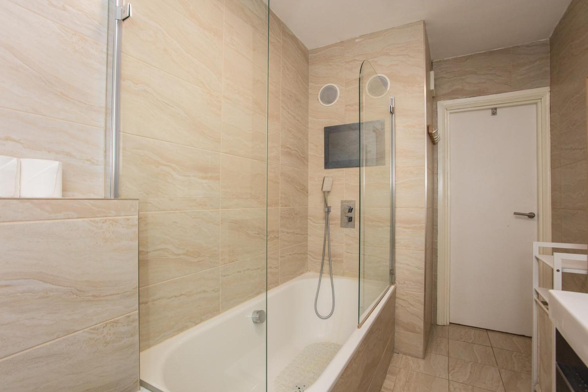Apartament Modern 2 Bedroom In Marble Arch *